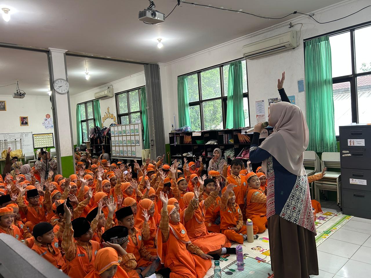 Wisata LiterAsyik Ke SDIT Nurul Islam-Pondok Kopi